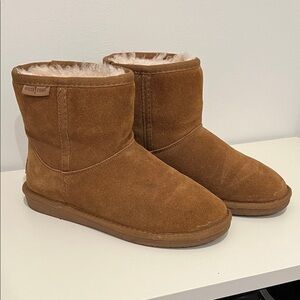 BearPaw Chestnut Suede Ankle Boots